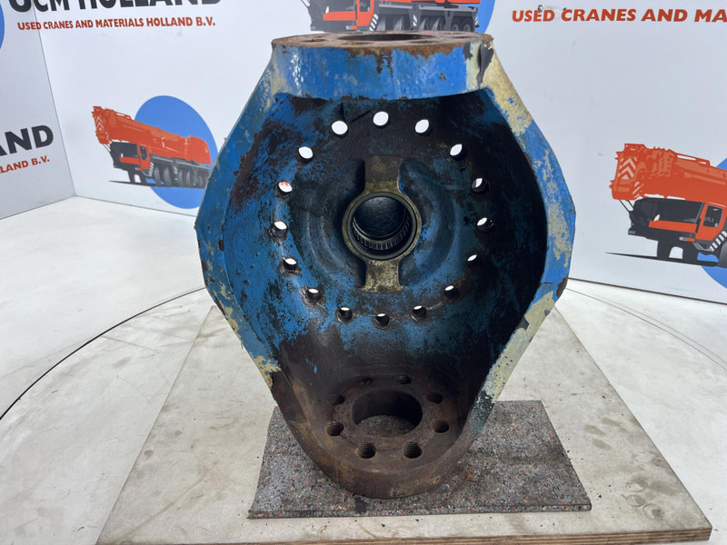 Liebherr LTM 1070 Steering knuckle 16 holes axle 4 - Fuso a snodo per Gru: foto 5 Liebherr LTM 1070 Steering knuckle 16 holes axle 4 - Fuso a snodo per Gru: foto 5