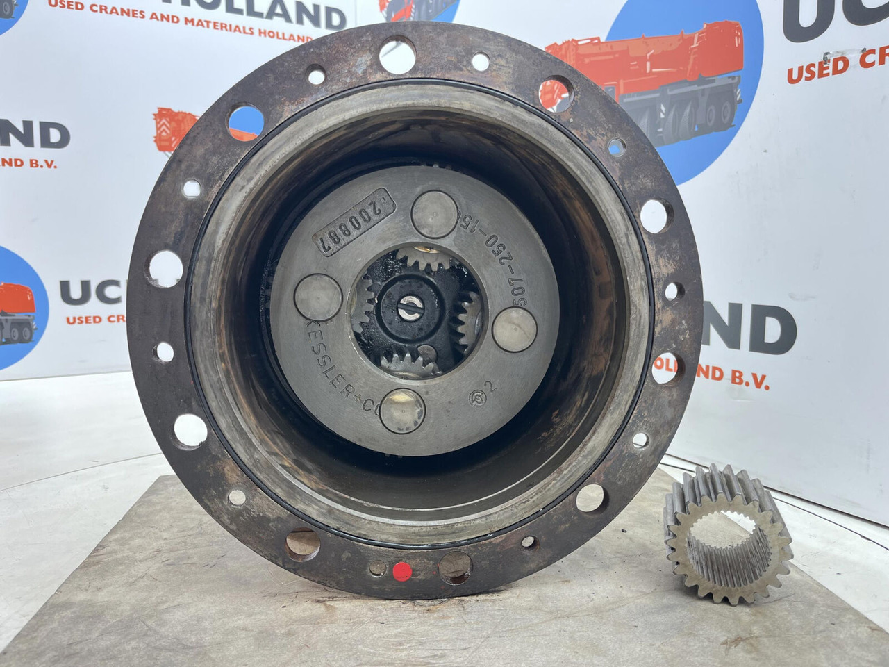 Liebherr LTM 1160 planetary gear 22-25-74-40-4pl-H185-46 - Motore di traslazione per Autogru: foto 4 Liebherr LTM 1160 planetary gear 22-25-74-40-4pl-H185-46 - Motore di traslazione per Autogru: foto 4