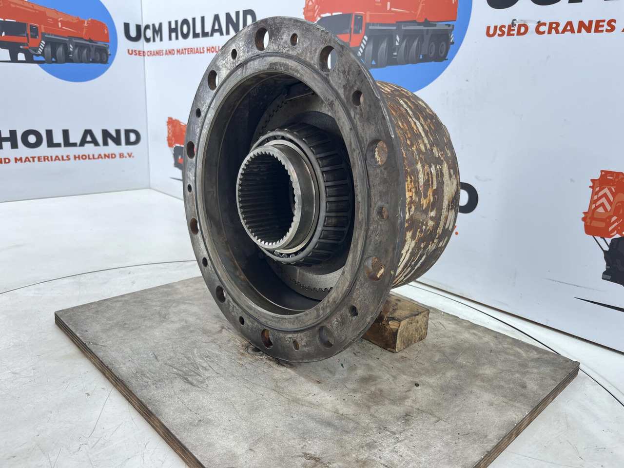 Liebherr LTM 1160 planetary gear 22-25-74-40-4pl-H185-46 - Motore di traslazione per Autogru: foto 3 Liebherr LTM 1160 planetary gear 22-25-74-40-4pl-H185-46 - Motore di traslazione per Autogru: foto 3