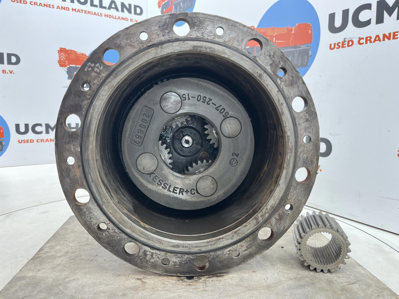 Liebherr LTM 1160 planetary gear 22-25-74-40-4pl-H185-46 - Motore di traslazione per Autogru: foto 4 Liebherr LTM 1160 planetary gear 22-25-74-40-4pl-H185-46 - Motore di traslazione per Autogru: foto 4
