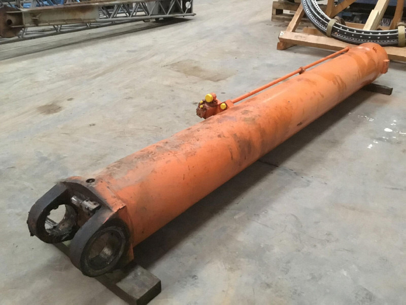 Liebherr LTM 1200/1 boom cylinder - Cilindro idraulico per Gru: foto 3 Liebherr LTM 1200/1 boom cylinder - Cilindro idraulico per Gru: foto 3