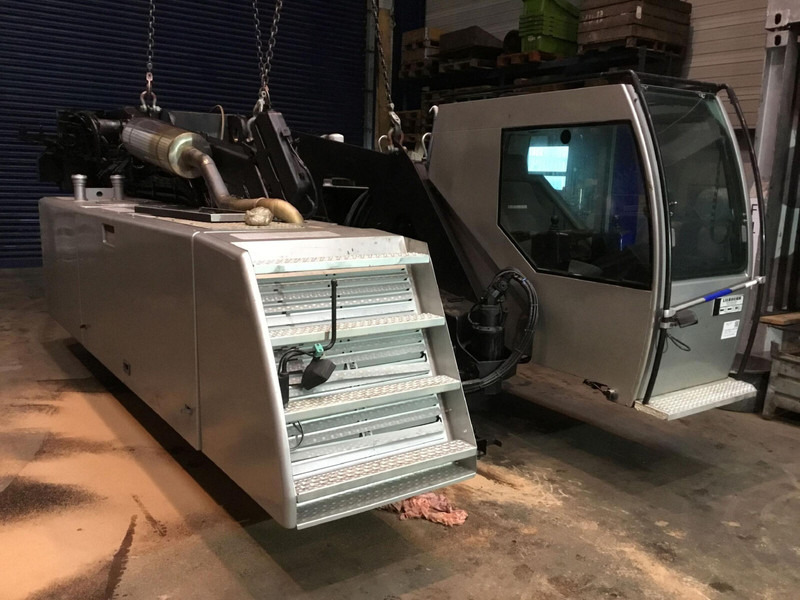 Liebherr LTM 1250-6.1 upper - Carrozzeria ed esterni per Gru: foto 1 Liebherr LTM 1250-6.1 upper - Carrozzeria ed esterni per Gru: foto 1