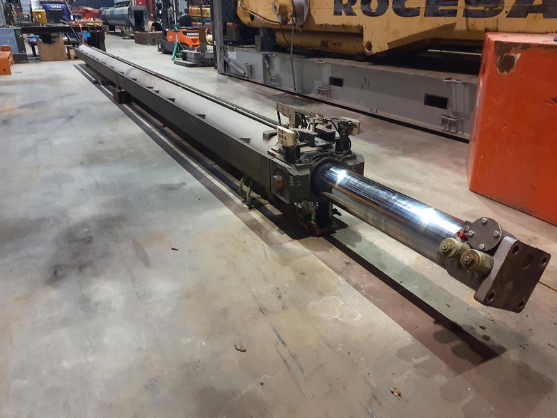 Liebherr LTM 1400-7.1 Telescopic cylinder - Cilindro idraulico per Gru: foto 4 Liebherr LTM 1400-7.1 Telescopic cylinder - Cilindro idraulico per Gru: foto 4