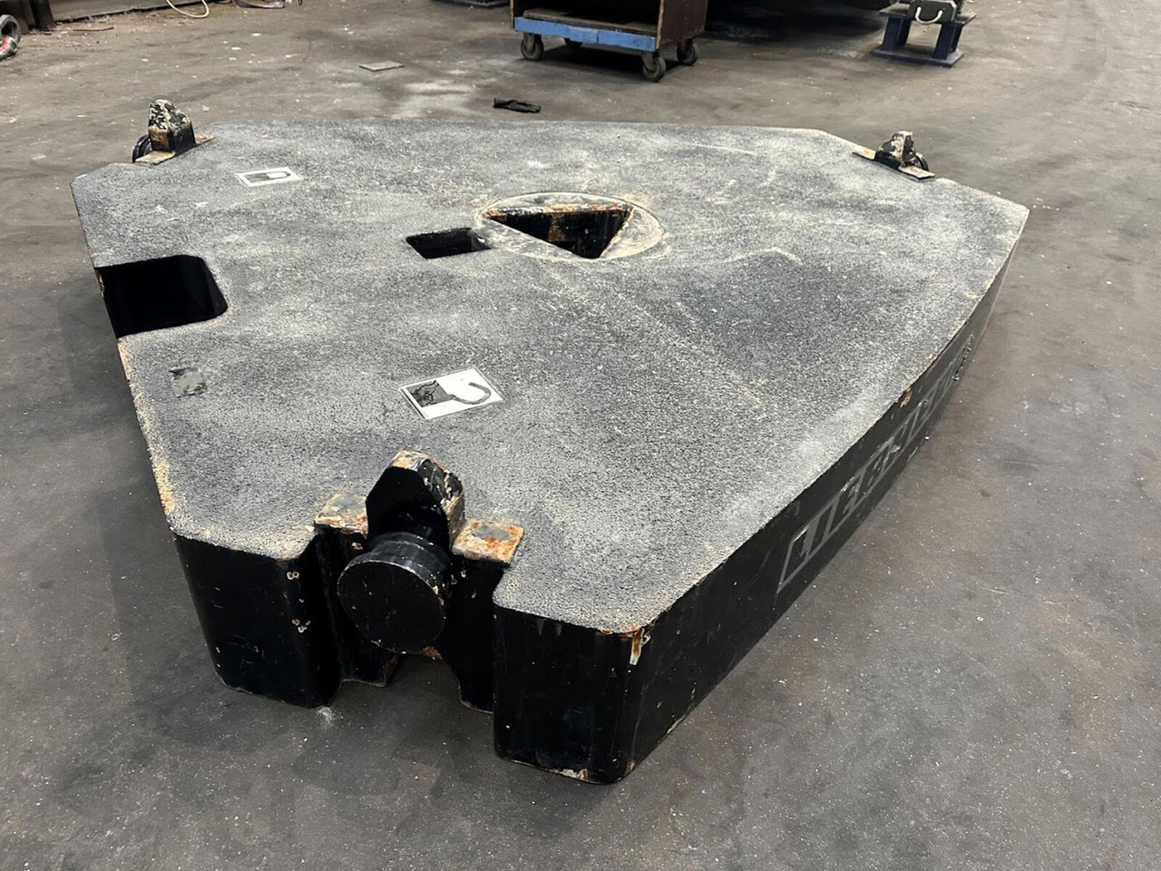 Liebherr LTM /LR counterweight 5T - Contrappeso per Autogru: foto 2 Liebherr LTM /LR counterweight 5T - Contrappeso per Autogru: foto 2