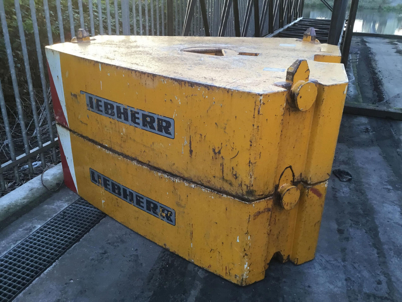 Liebherr LTM counterweight 10T - Contrappeso per Autogru: foto 1 Liebherr LTM counterweight 10T - Contrappeso per Autogru: foto 1