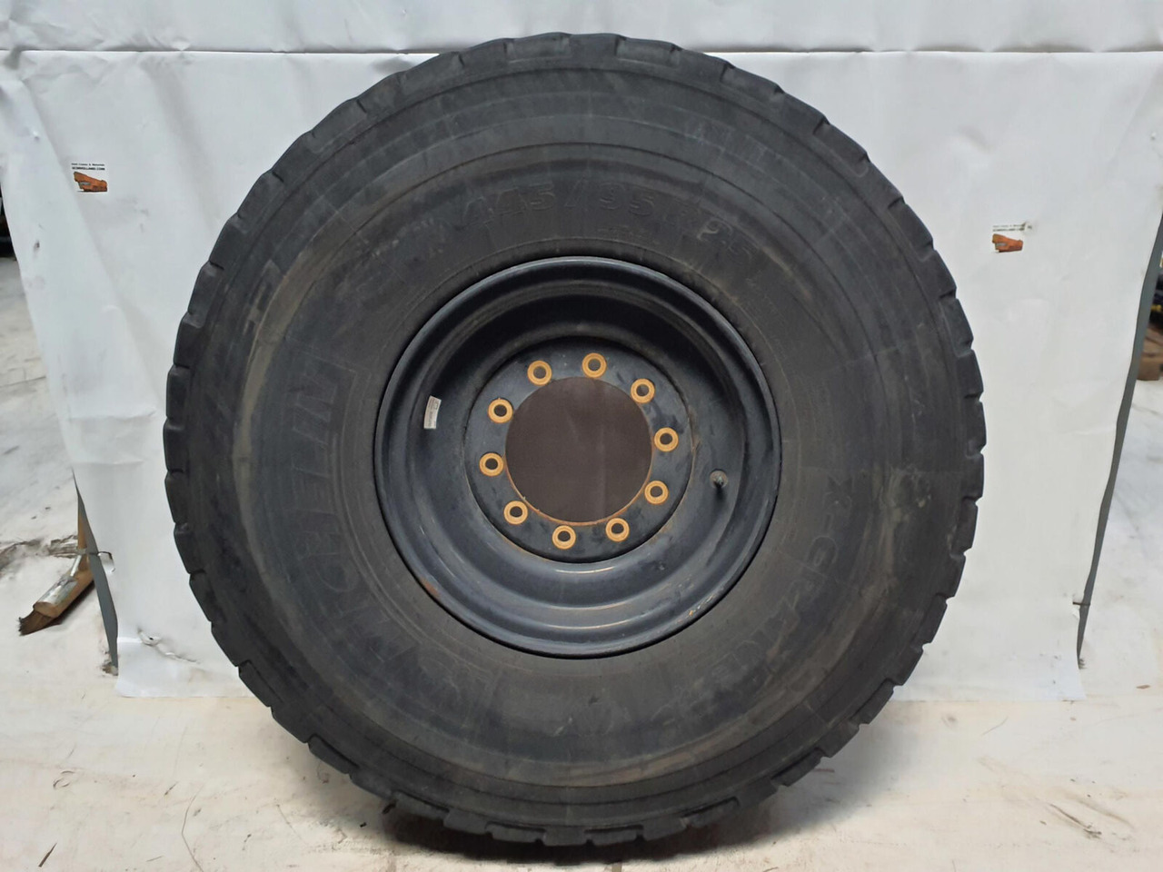 Michelin Wheel 445/95R25 10 12 1p - Ruota completa per Gru: foto 1 Michelin Wheel 445/95R25 10 12 1p - Ruota completa per Gru: foto 1