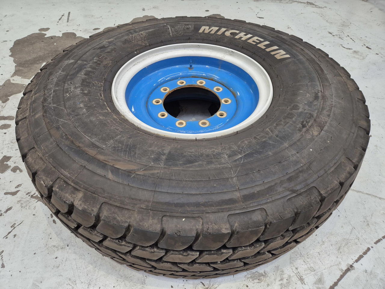 Michelin Wheel 445/95R25 10 12 1p - Ruota completa per Gru: foto 1 Michelin Wheel 445/95R25 10 12 1p - Ruota completa per Gru: foto 1