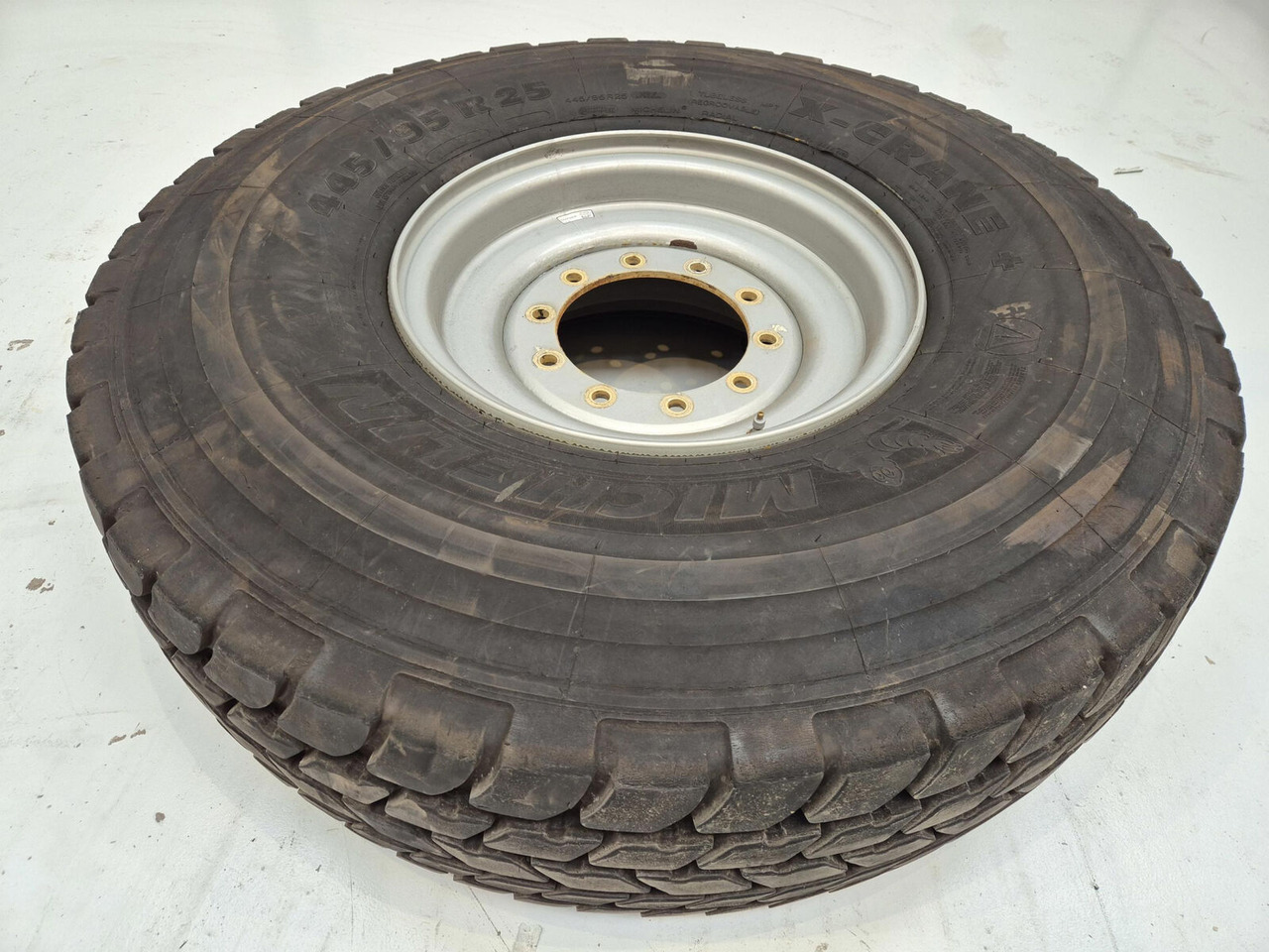 Michelin Wheel 445/95R25 10 12 1p - Ruota completa per Gru: foto 1 Michelin Wheel 445/95R25 10 12 1p - Ruota completa per Gru: foto 1