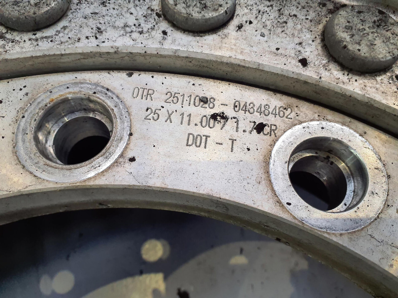 Michelin Wheel 445/95R25 12 9 2p alu - Ruota completa per Gru: foto 4 Michelin Wheel 445/95R25 12 9 2p alu - Ruota completa per Gru: foto 4