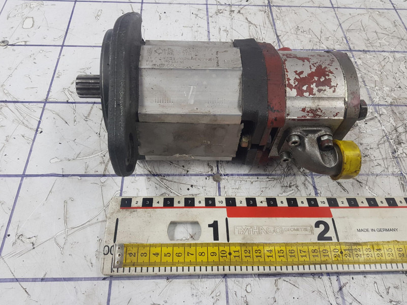 Rexroth Rexroth dual gear pump - Pompa idraulica per Gru: foto 1 Rexroth Rexroth dual gear pump - Pompa idraulica per Gru: foto 1