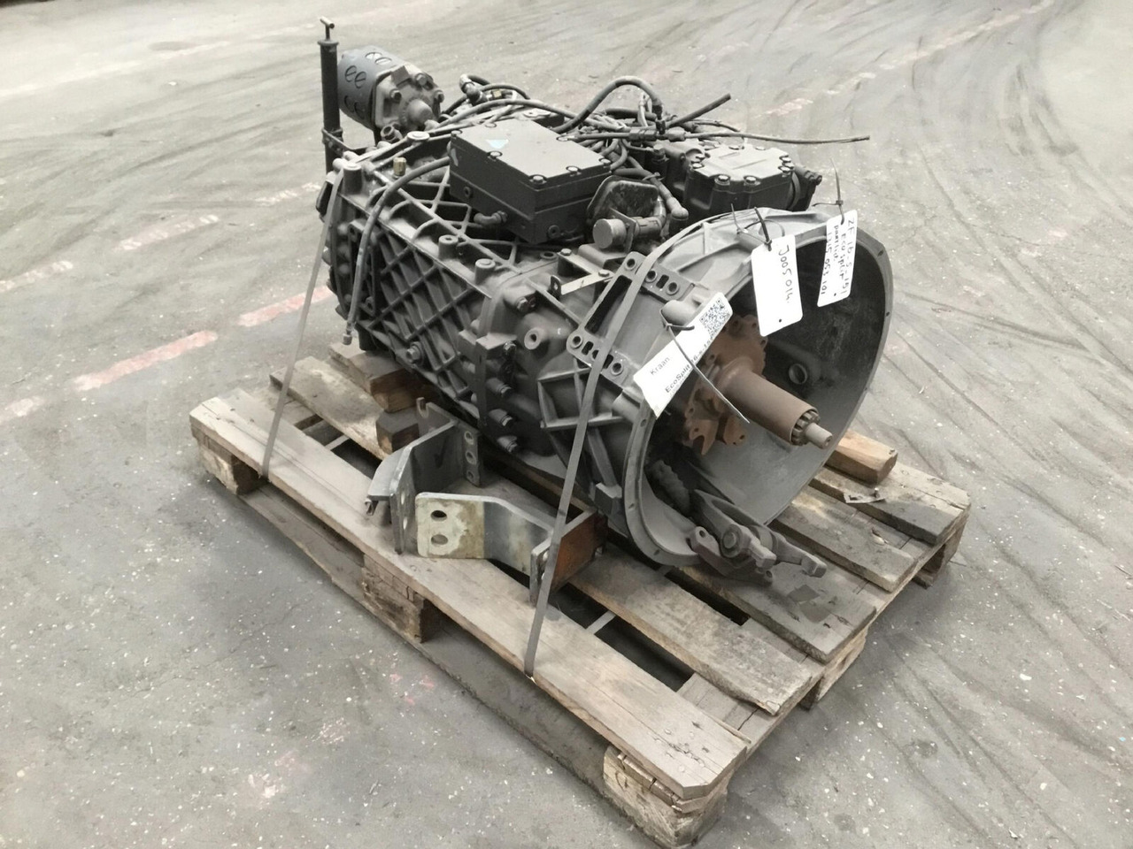 ZF ATF 60-4 gearbox EcoSplit 16-S-151 - Cambio per Autogru: foto 1 ZF ATF 60-4 gearbox EcoSplit 16-S-151 - Cambio per Autogru: foto 1
