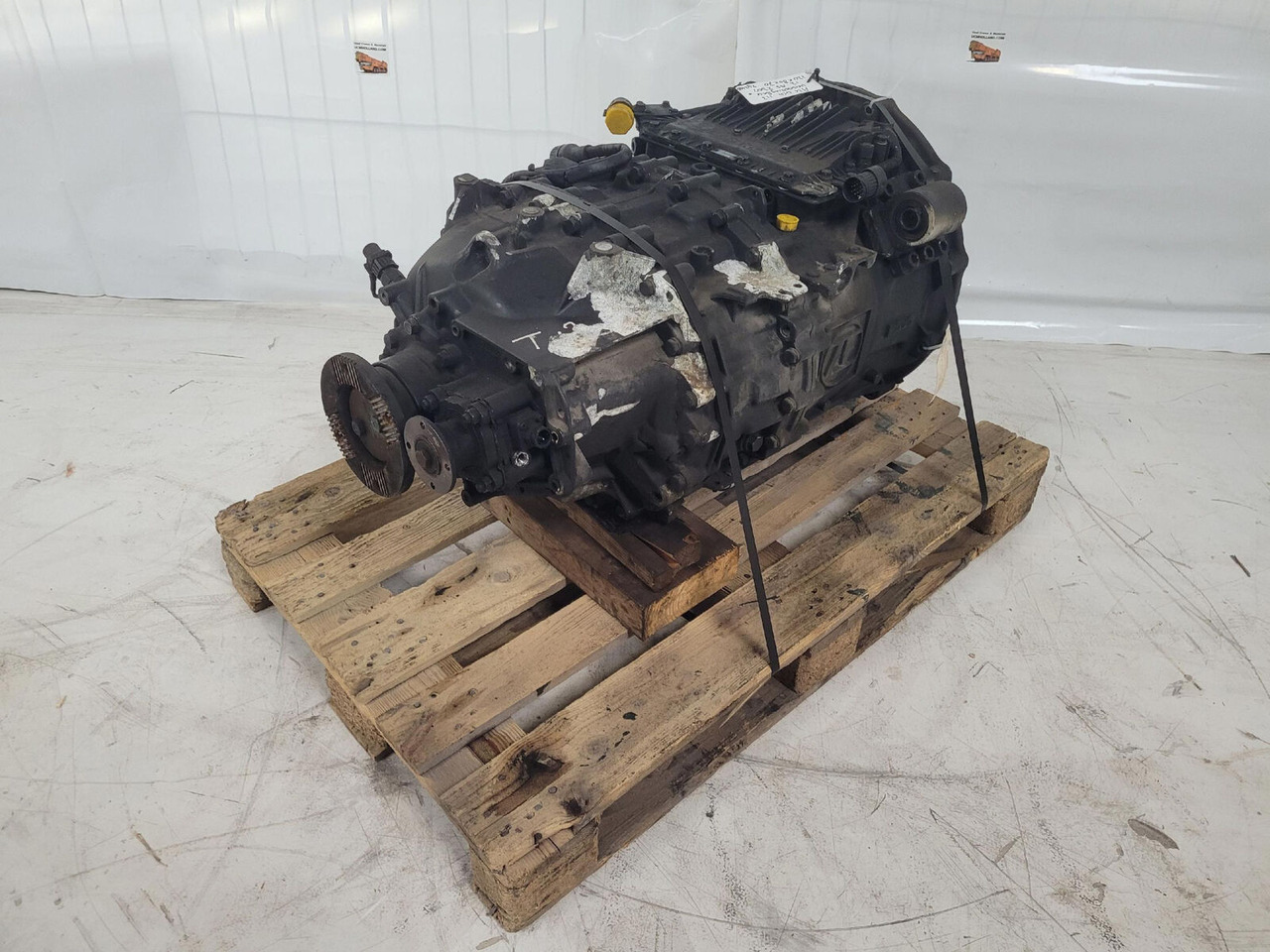 ZF GMK 3055 Gearbox ZF Astronic 12 AS 2302 - Cambio per Autogru: foto 3 ZF GMK 3055 Gearbox ZF Astronic 12 AS 2302 - Cambio per Autogru: foto 3