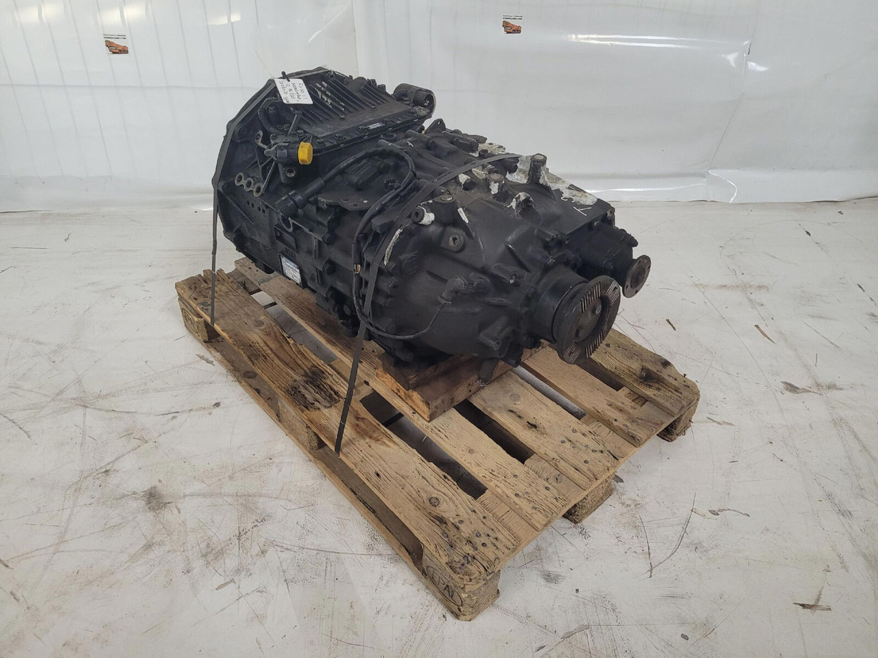 ZF GMK 3055 Gearbox ZF Astronic 12 AS 2302 - Cambio per Autogru: foto 4 ZF GMK 3055 Gearbox ZF Astronic 12 AS 2302 - Cambio per Autogru: foto 4