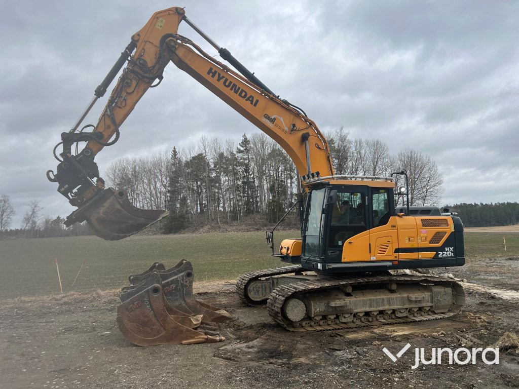 Bandgrävare Hyundai HX220 L - Escavatore cingolato: foto 1 Bandgrävare Hyundai HX220 L - Escavatore cingolato: foto 1