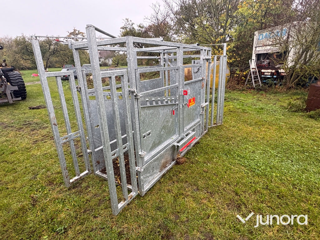 Behandlingsbox - Marechalle PM 2400 - Macchina per l'allevamento: foto 1 Behandlingsbox - Marechalle PM 2400 - Macchina per l'allevamento: foto 1