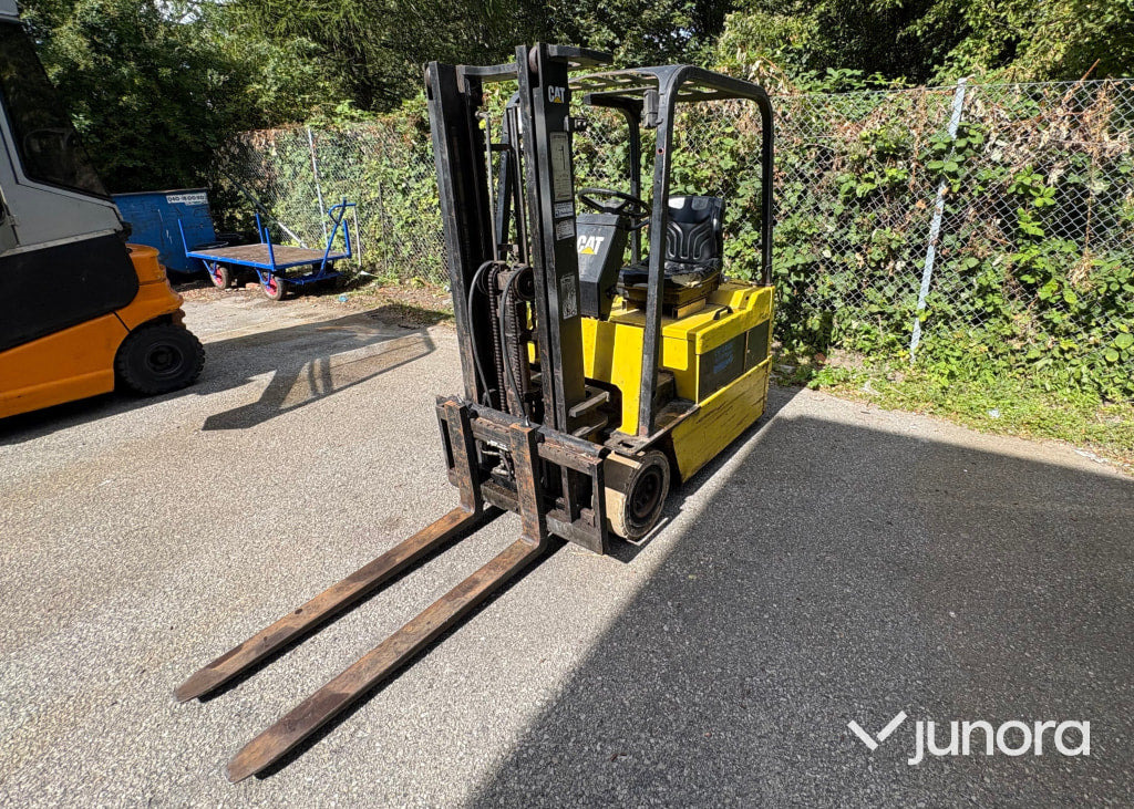 El truck - Caterpillar - Carrello elevatore elettrico: foto 1 El truck - Caterpillar - Carrello elevatore elettrico: foto 1