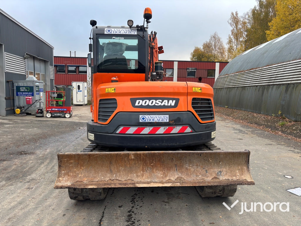 Grävmaskin - Doosan DX85R-3 - Escavatore cingolato: foto 4 Grävmaskin - Doosan DX85R-3 - Escavatore cingolato: foto 4