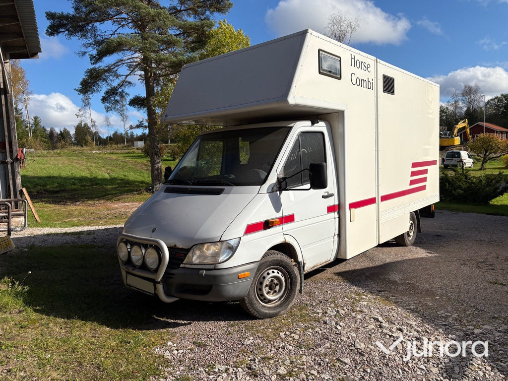 Hästtransport Mercedes-Benz 316 CDI - Camper mansardato: foto 1 Hästtransport Mercedes-Benz 316 CDI - Camper mansardato: foto 1