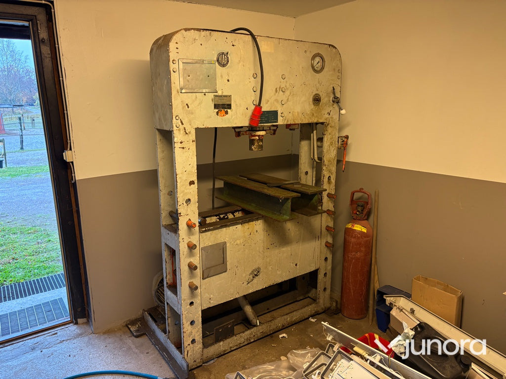 Hydraulpress - Hiab H100E, 100 ton - Pressa piegatrice: foto 2 Hydraulpress - Hiab H100E, 100 ton - Pressa piegatrice: foto 2