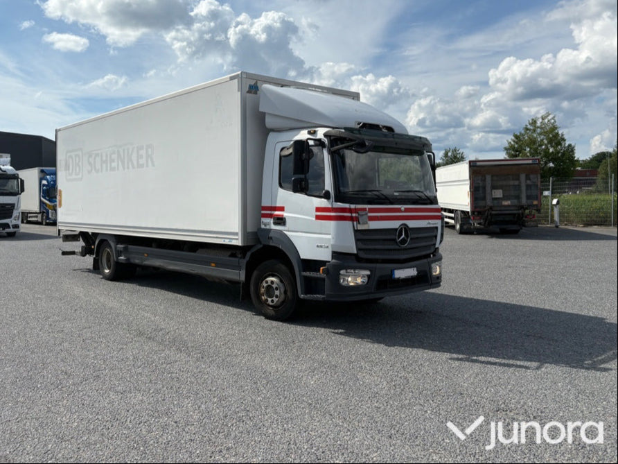 Lastbil Mercedes Atego 1223 - Autocarro furgonato: foto 1 Lastbil Mercedes Atego 1223 - Autocarro furgonato: foto 1