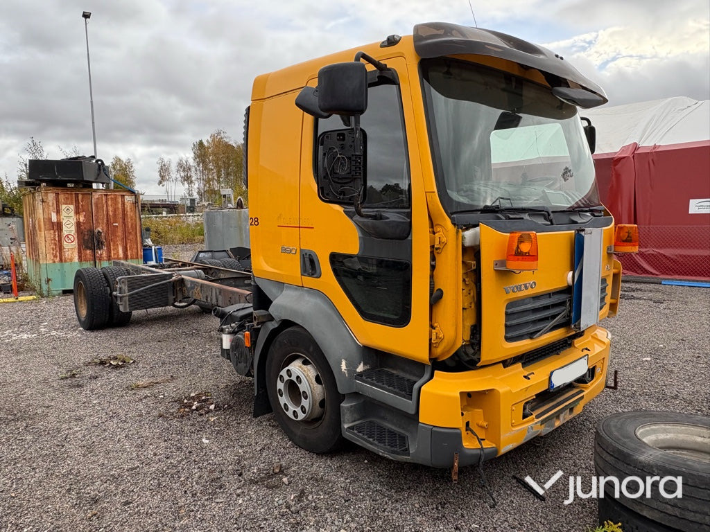 Lastbil - Volvo FL 4*2 - Autocarro telaio: foto 4 Lastbil - Volvo FL 4*2 - Autocarro telaio: foto 4