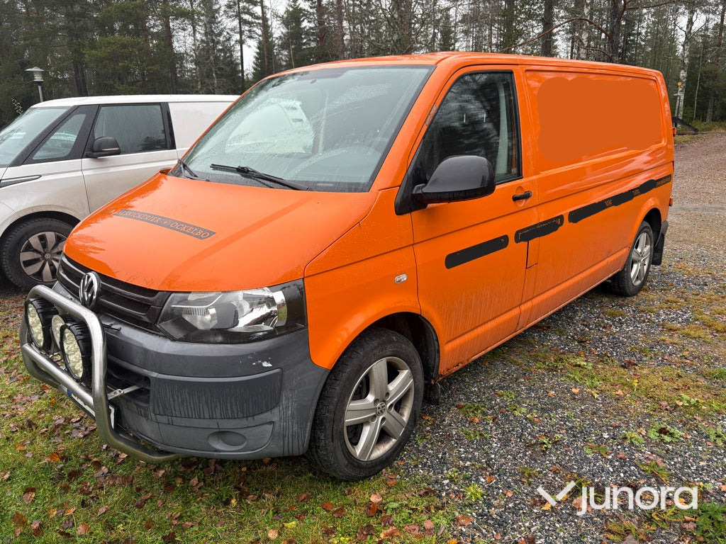 Lätt Lastbil - Volkswagen Transporter 4x4 - Furgone chiuso: foto 1 Lätt Lastbil - Volkswagen Transporter 4x4 - Furgone chiuso: foto 1