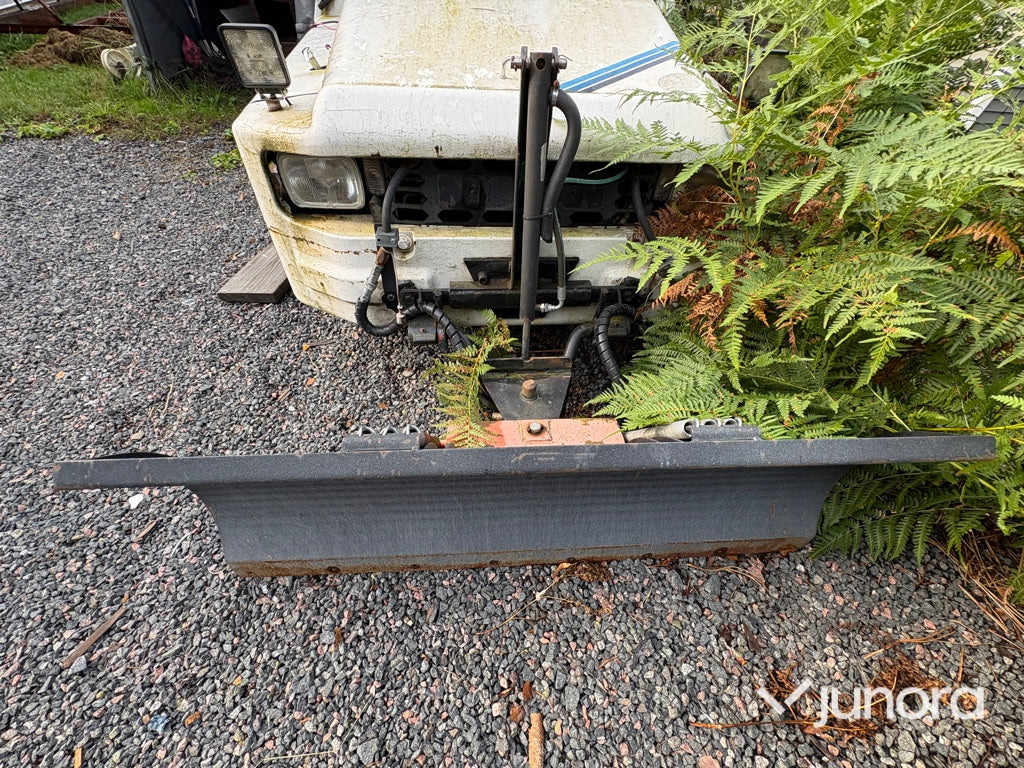 Plogbil - Bagagetruck - Trattore per traino bagagli: foto 4 Plogbil - Bagagetruck - Trattore per traino bagagli: foto 4