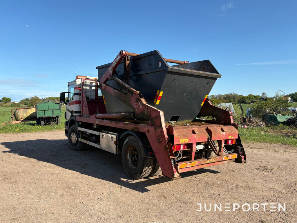 Scania Lastbil med lastväxslarflak - Autocarro multibenna: foto 3 Scania Lastbil med lastväxslarflak - Autocarro multibenna: foto 3