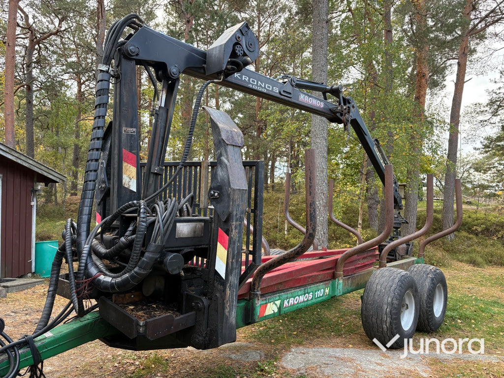 Skogsvagn med kran Kronos 110 H - Rimorchio forestale: foto 1 Skogsvagn med kran Kronos 110 H - Rimorchio forestale: foto 1