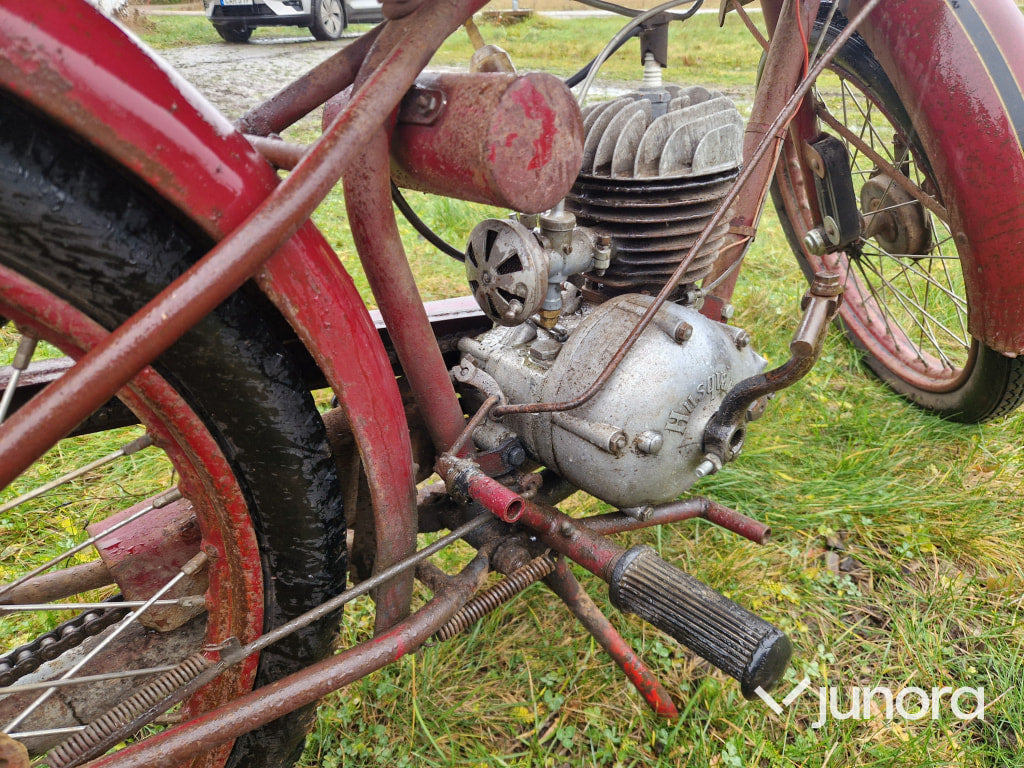 Veteranmotorcykel - Husqvarna 28 - Motocicletta: foto 3 Veteranmotorcykel - Husqvarna 28 - Motocicletta: foto 3