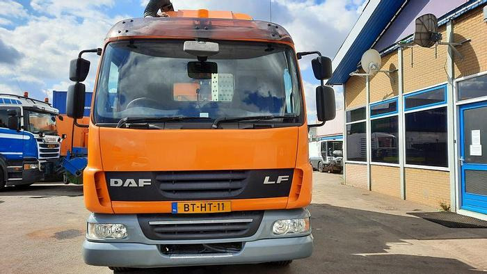 Spazzatrice stradale DAF FA LF45G12+ Johnston VF501: foto 6