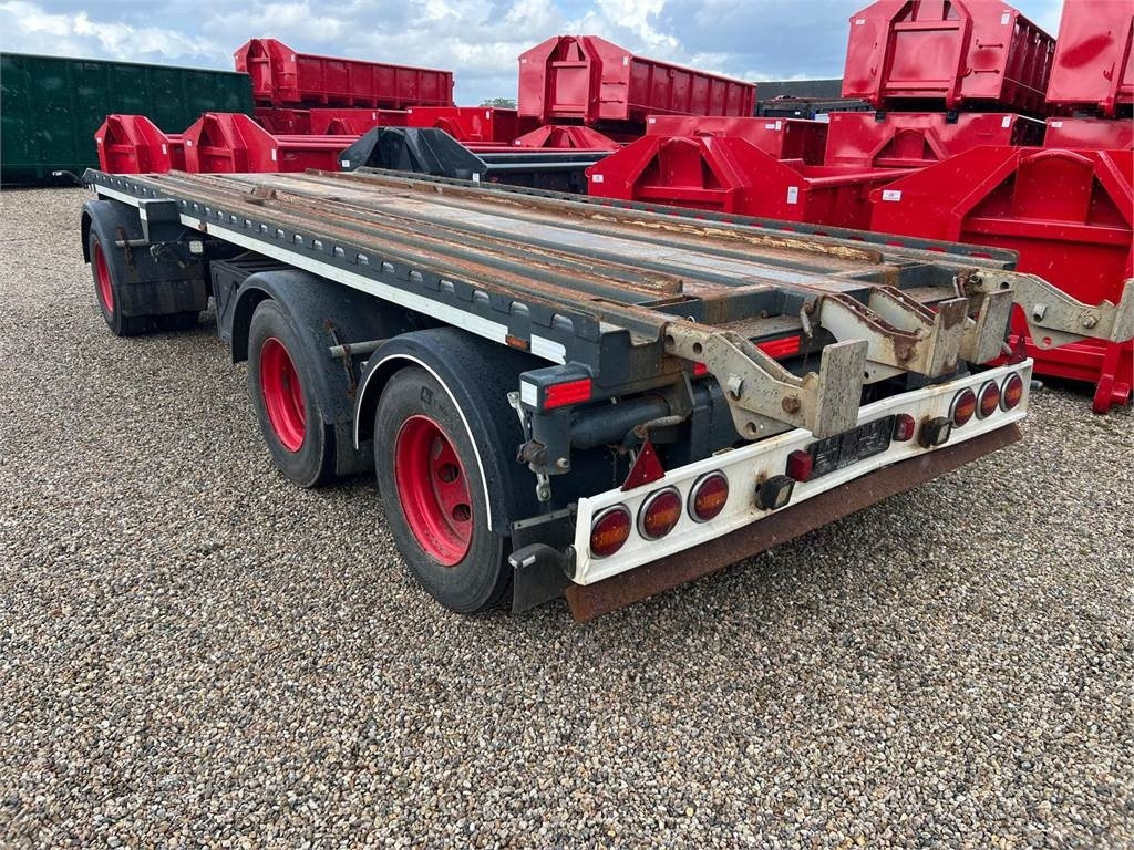 CMT PT12-20 - 6,5 mtr - 7,0 mtr container - Rimorchio portacontainer/ Caisse interchangeable: foto 1 CMT PT12-20 - 6,5 mtr - 7,0 mtr container - Rimorchio portacontainer/ Caisse interchangeable: foto 1