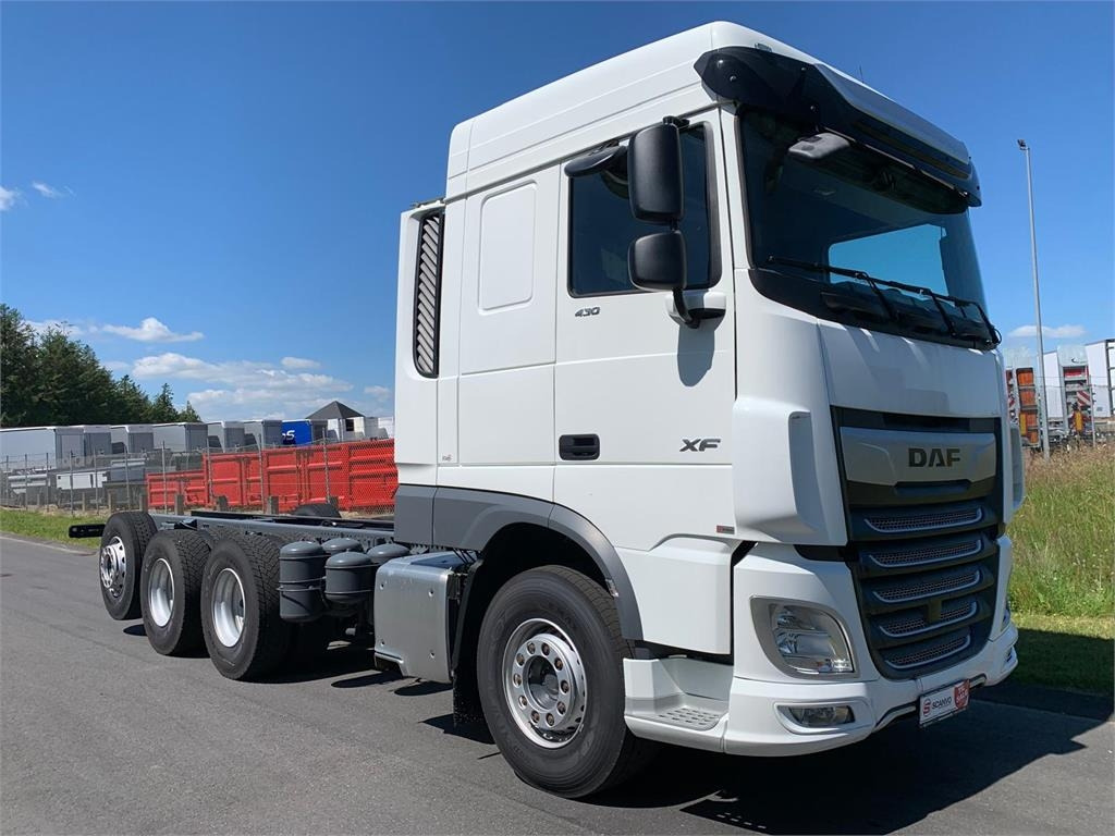 DAF XF 430 FAW 8x4*4 Tridem - Autocarro multibenna: foto 1 DAF XF 430 FAW 8x4*4 Tridem - Autocarro multibenna: foto 1