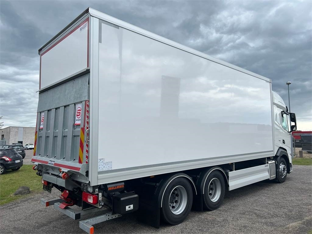 DAF XF480 FAS 6x2 - Autocarro furgonato: foto 2 DAF XF480 FAS 6x2 - Autocarro furgonato: foto 2