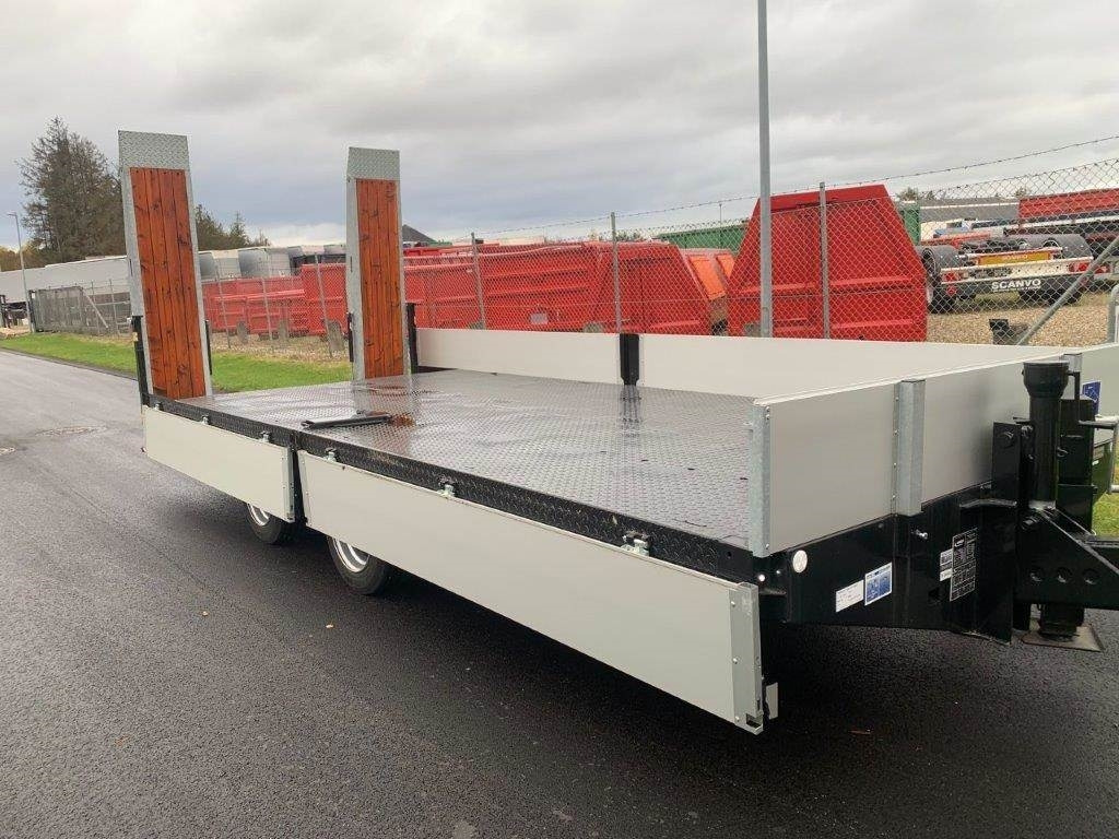 Hangler TPS-H 140 2 akslet kærre med ramper - Rimorchio pianale ribassato: foto 3 Hangler TPS-H 140 2 akslet kærre med ramper - Rimorchio pianale ribassato: foto 3