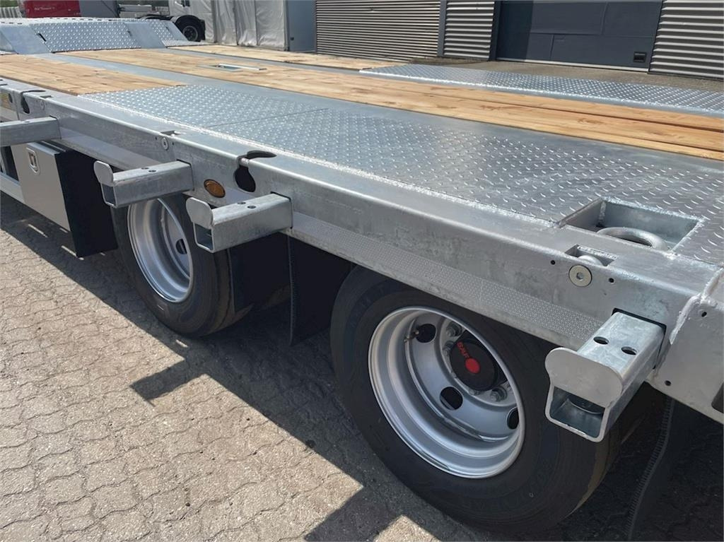 Hangler VTS-H 400 4 akslet - 2 delt ramper - Rimorchio pianale ribassato: foto 3 Hangler VTS-H 400 4 akslet - 2 delt ramper - Rimorchio pianale ribassato: foto 3