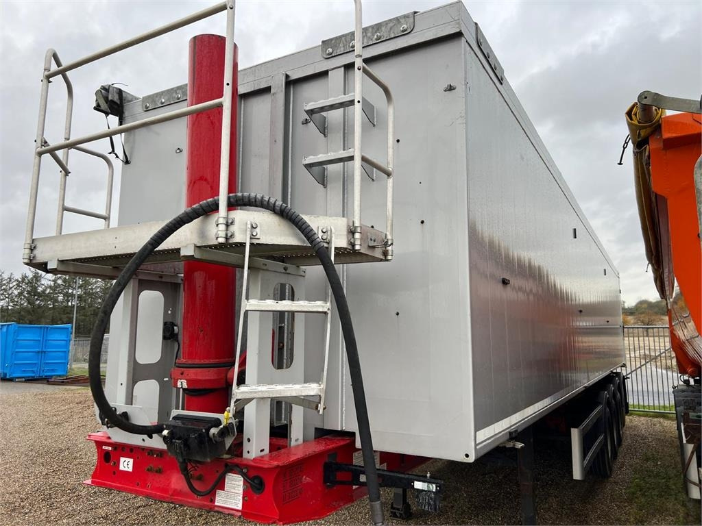 Langendorf SKA36 60m3 alu kasse med plastindlæg - Semirimorchio ribaltabile: foto 5 Langendorf SKA36 60m3 alu kasse med plastindlæg - Semirimorchio ribaltabile: foto 5