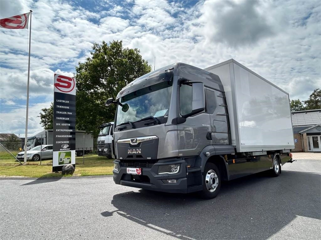 MAN TGL 8-220 4x2 BL incl. 2 stk veksellad - Autocarro furgonato: foto 1 MAN TGL 8-220 4x2 BL incl. 2 stk veksellad - Autocarro furgonato: foto 1