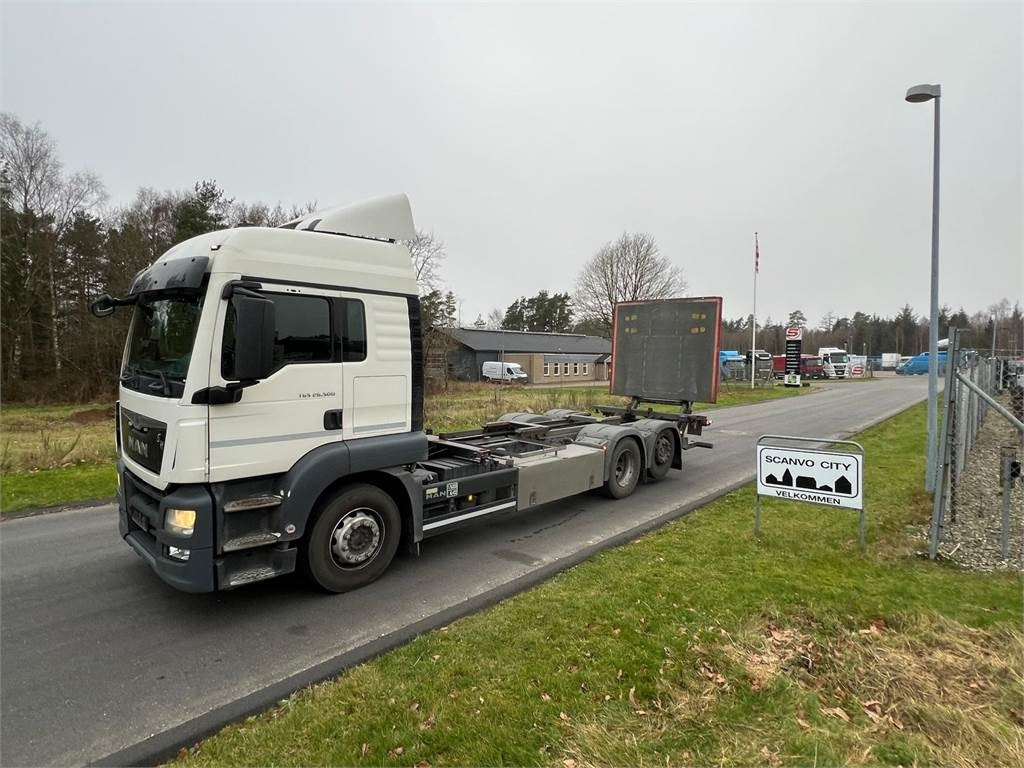 MAN TGS 26-500 6x2-4 LL - Autocarro portacontainer/ Caisse interchangeable: foto 1 MAN TGS 26-500 6x2-4 LL - Autocarro portacontainer/ Caisse interchangeable: foto 1