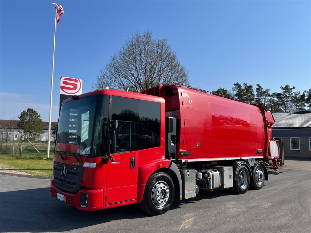 Mercedes-Benz Econic 2630L ENA 4 kammer NTM - Camion immondizia: foto 2 Mercedes-Benz Econic 2630L ENA 4 kammer NTM - Camion immondizia: foto 2