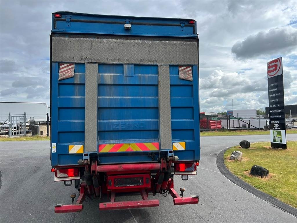 Scania P320 DB 4x2 MLB - low entry - Autocarro furgonato: foto 3 Scania P320 DB 4x2 MLB - low entry - Autocarro furgonato: foto 3