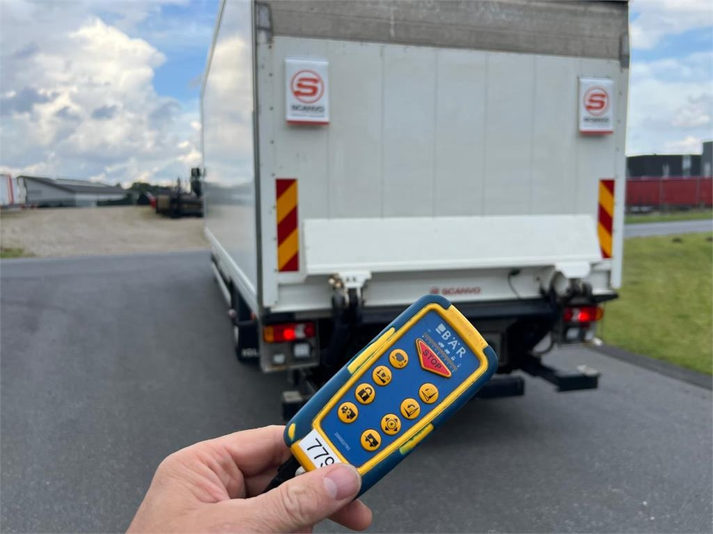 Volvo FL 250 16 ton - Autocarro frigorifero: foto 4 Volvo FL 250 16 ton - Autocarro frigorifero: foto 4