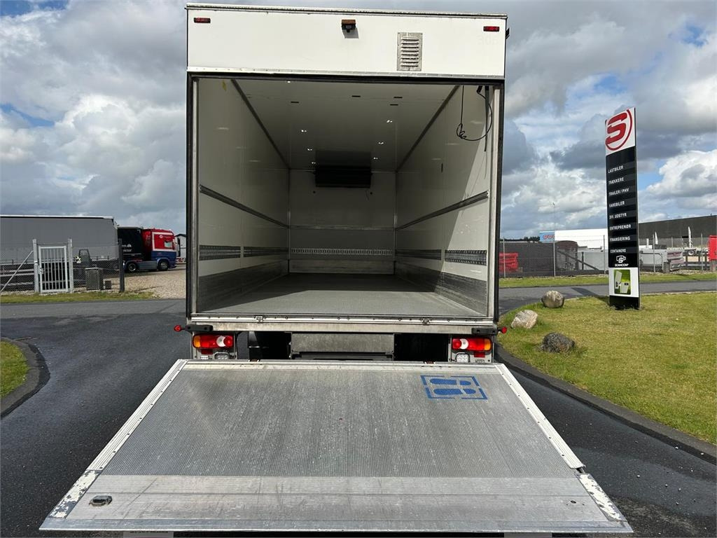 Volvo FL 250 16 ton - Autocarro frigorifero: foto 4 Volvo FL 250 16 ton - Autocarro frigorifero: foto 4