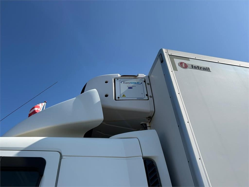 Volvo FL 280 (12 ton) Dobbelt compartment - Autocarro frigorifero: foto 3 Volvo FL 280 (12 ton) Dobbelt compartment - Autocarro frigorifero: foto 3