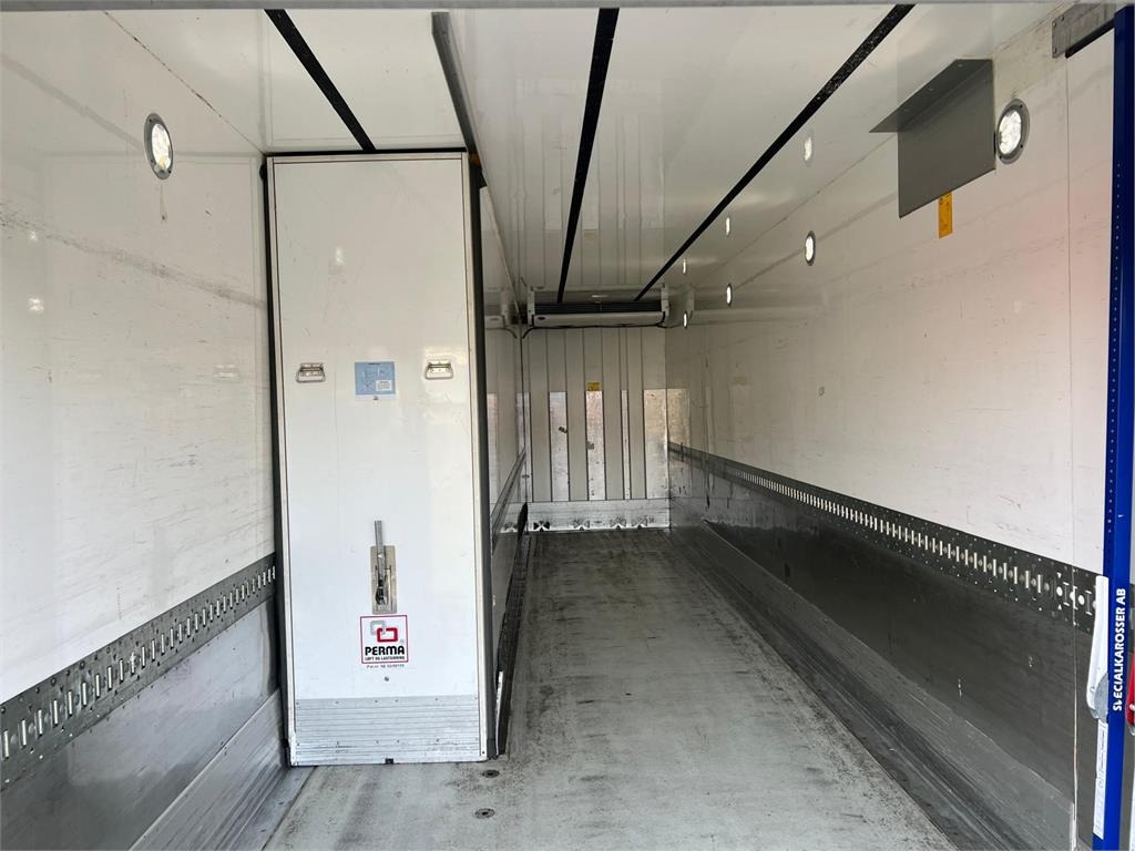 Autocarro frigorifero Volvo FM420 + 2 akslet kærre 2-Temps: foto 11