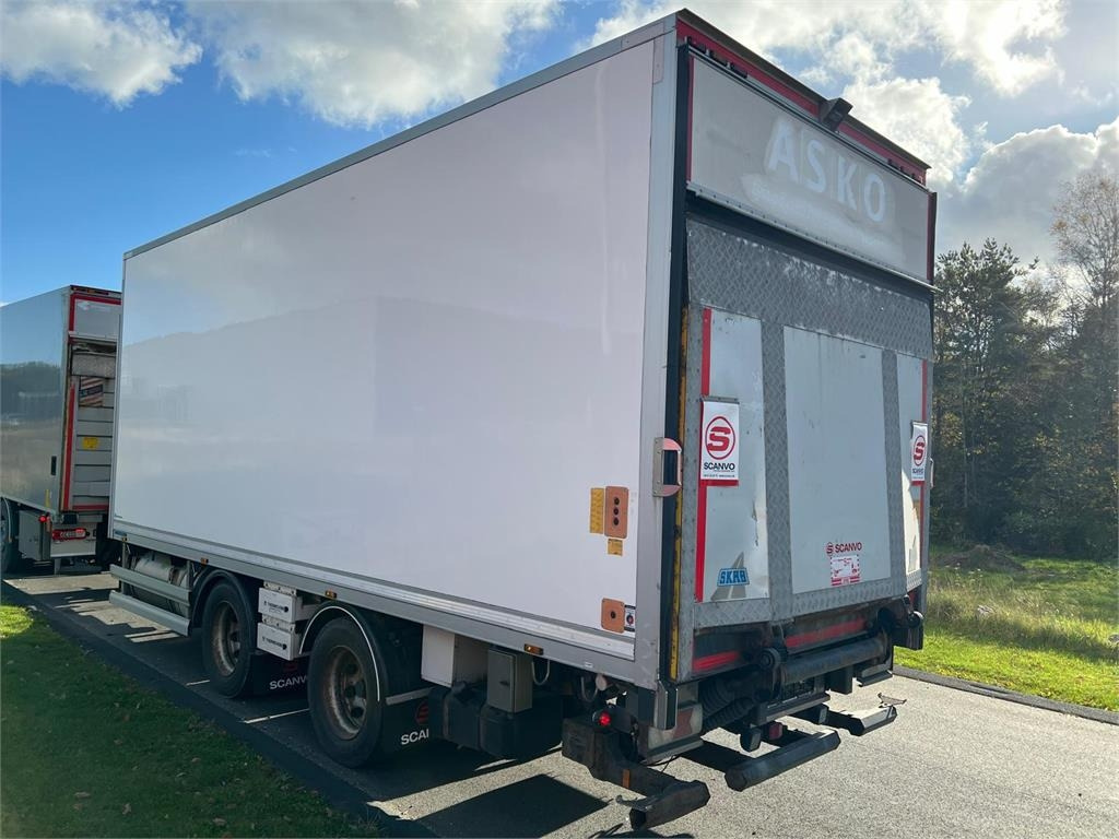 Volvo FM420 + 2 akslet kærre 2-Temps - Autocarro frigorifero: foto 4 Volvo FM420 + 2 akslet kærre 2-Temps - Autocarro frigorifero: foto 4