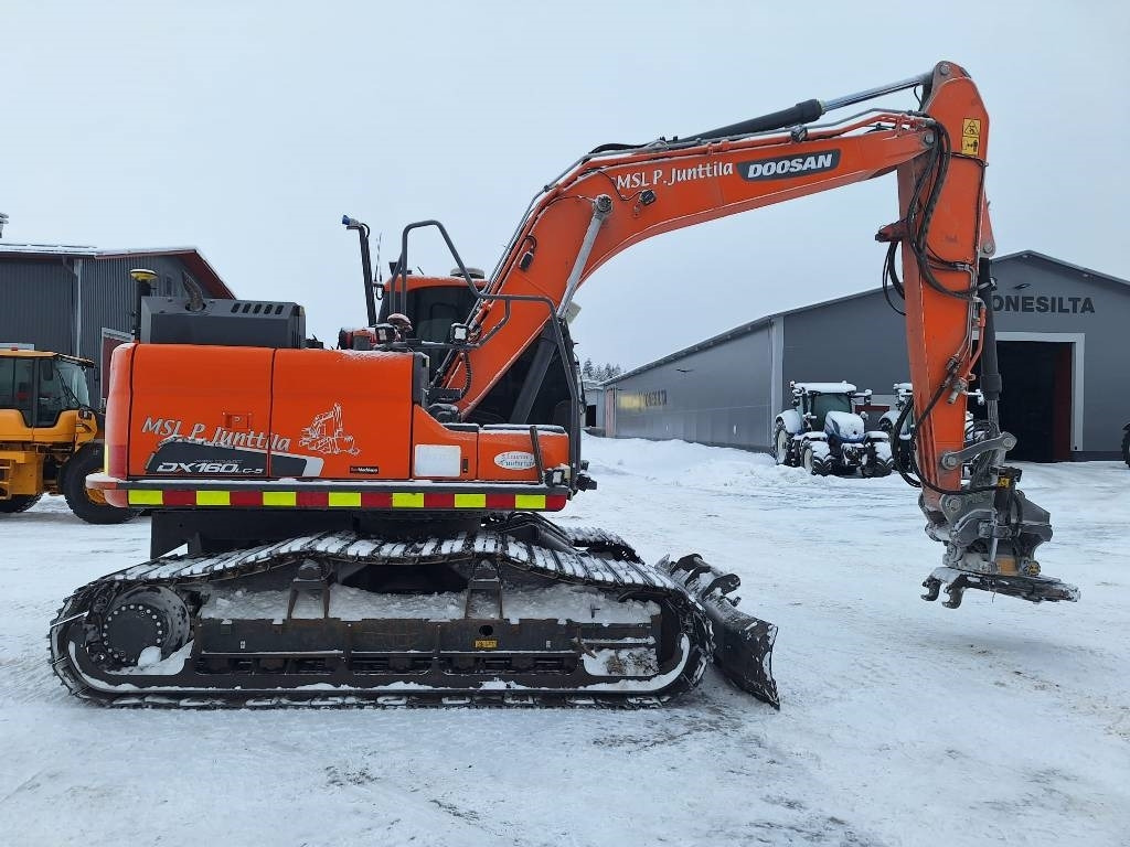 Doosan MYYTY! SOLD! DX160LCH-5 METSÄMALLI - Escavatore cingolato: foto 4 Doosan MYYTY! SOLD! DX160LCH-5 METSÄMALLI - Escavatore cingolato: foto 4