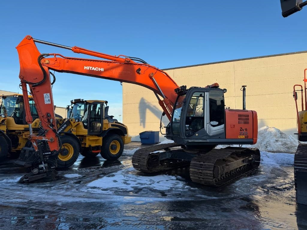 Hitachi Myyty! ZX225USRLC-3 - Escavatore cingolato: foto 1 Hitachi Myyty! ZX225USRLC-3 - Escavatore cingolato: foto 1