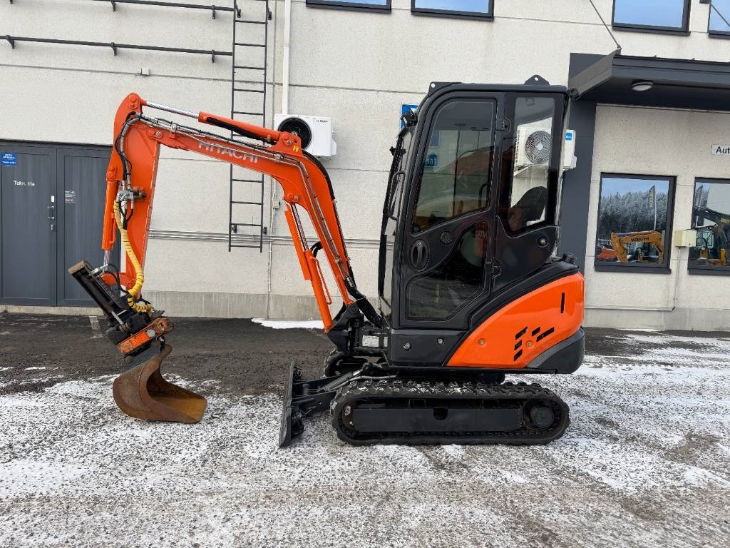 Hitachi ZX 18-3 CLR Kallistaja ja pyöritys - Miniescavatore: foto 1 Hitachi ZX 18-3 CLR Kallistaja ja pyöritys - Miniescavatore: foto 1