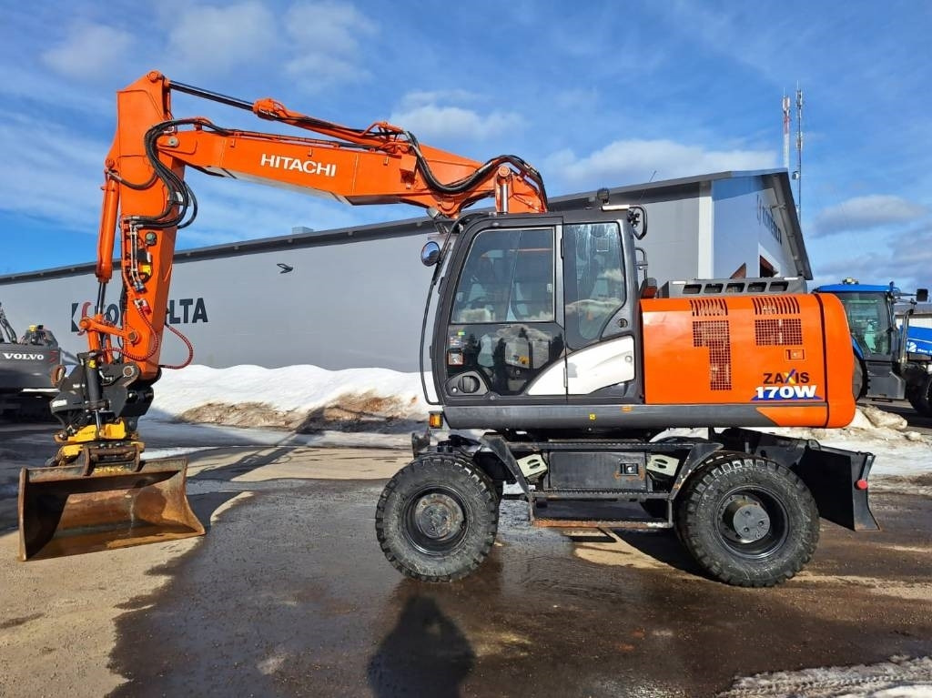 Hitachi ZX170W-6 HUIPPUVARUSTEET - Escavatore gommato: foto 1 Hitachi ZX170W-6 HUIPPUVARUSTEET - Escavatore gommato: foto 1